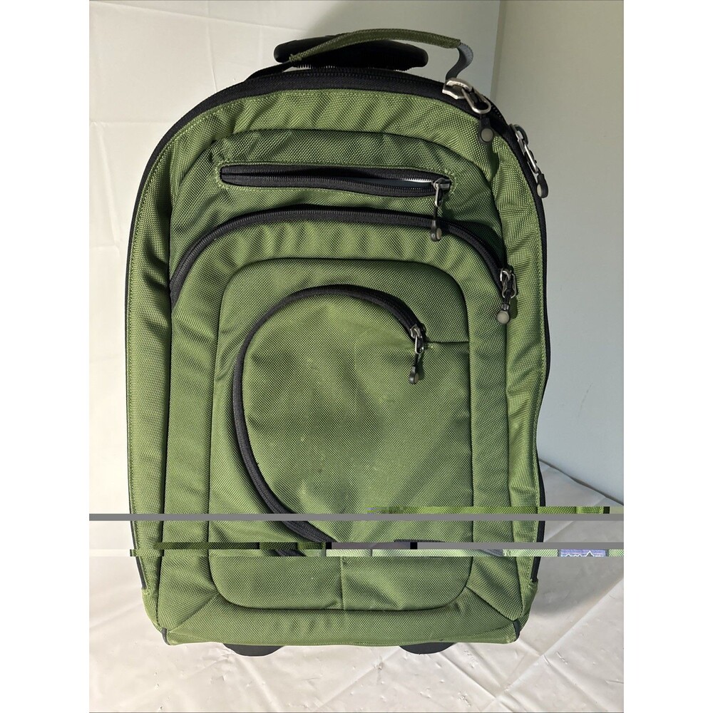 Patagonia Black Rolling Carry On Suitcase/Backpack with Telescoping Handle